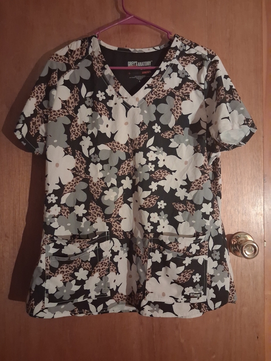 Grey's Anatomy Tops - Grey's Anatomy Black Floral & Leopard Print Scrub Top